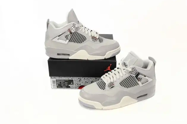 1st Kicks AQ9129-001 WMNS Jordan Air Frozen Moments 4 0512